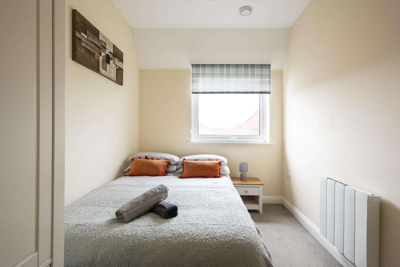 Inaras Place Aylesbury  Ngoại thất bức ảnh